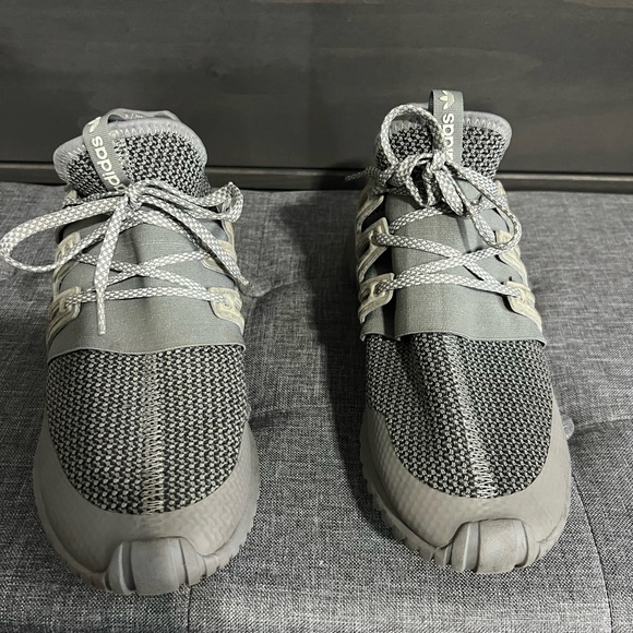 Adidas sneakers - Picture 2 of 3